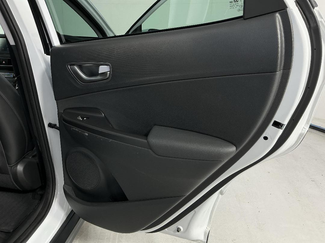 Photo '19' of Hyundai Kona Photo '19' of Hyundai Kona