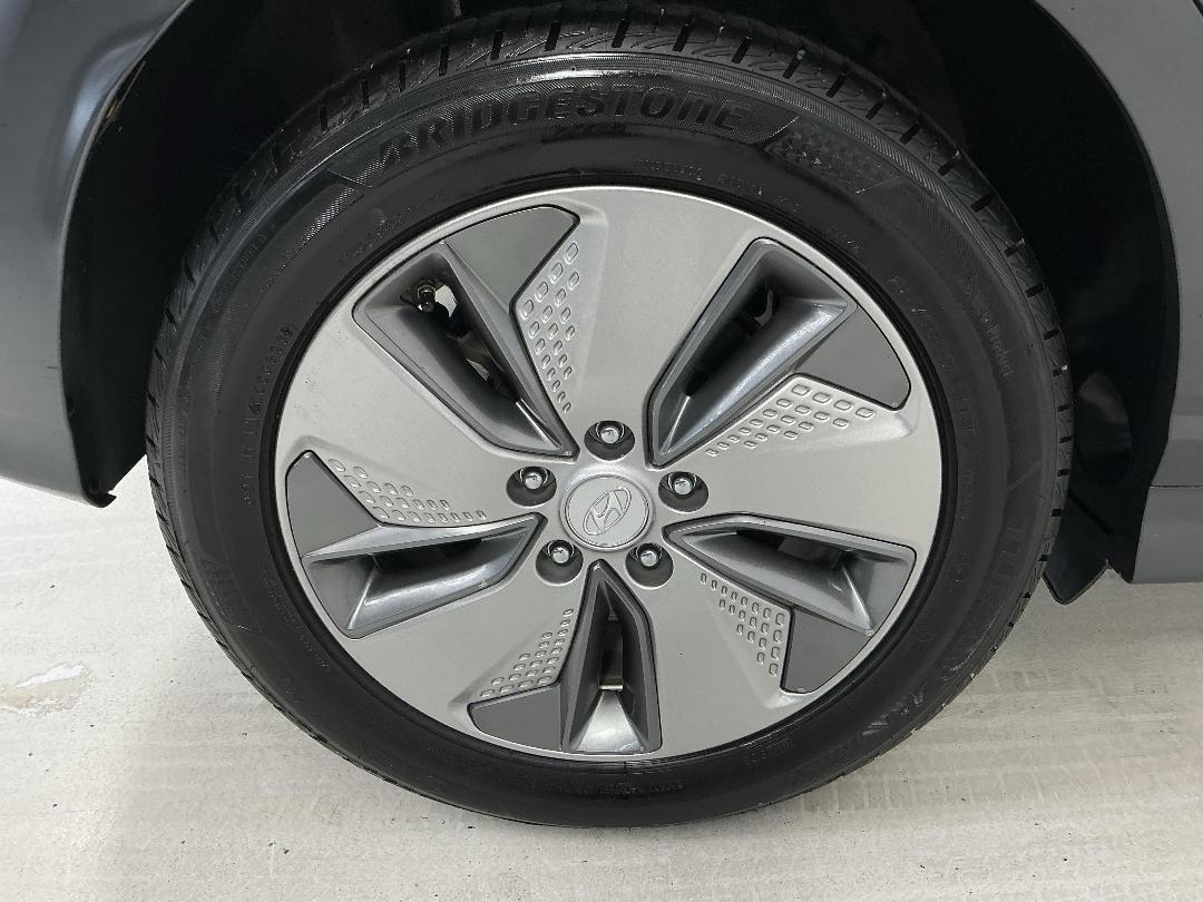 Photo '12' of Hyundai Kona Photo '12' of Hyundai Kona