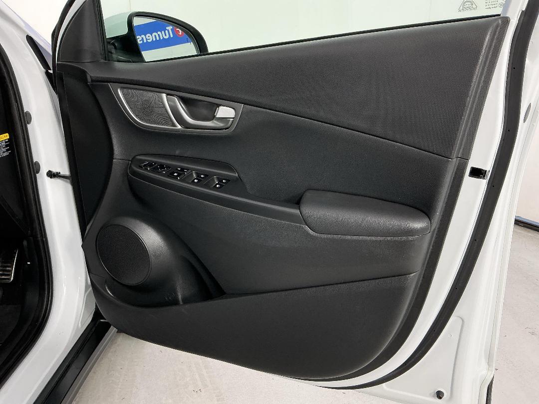 Photo '15' of Hyundai Kona Photo '15' of Hyundai Kona