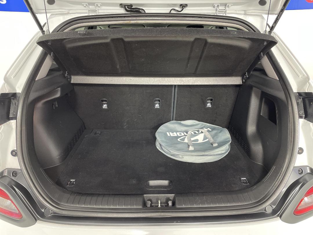 Photo '14' of Hyundai Kona Photo '14' of Hyundai Kona