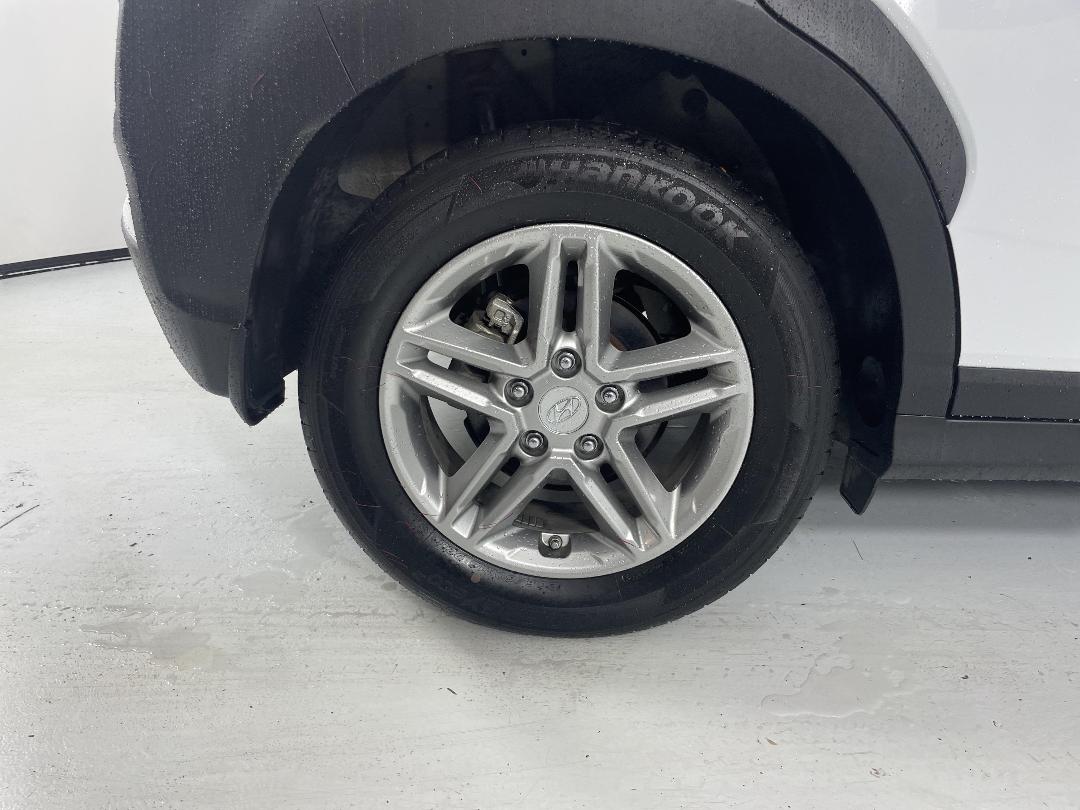 Photo '12' of Hyundai Kona Photo '12' of Hyundai Kona