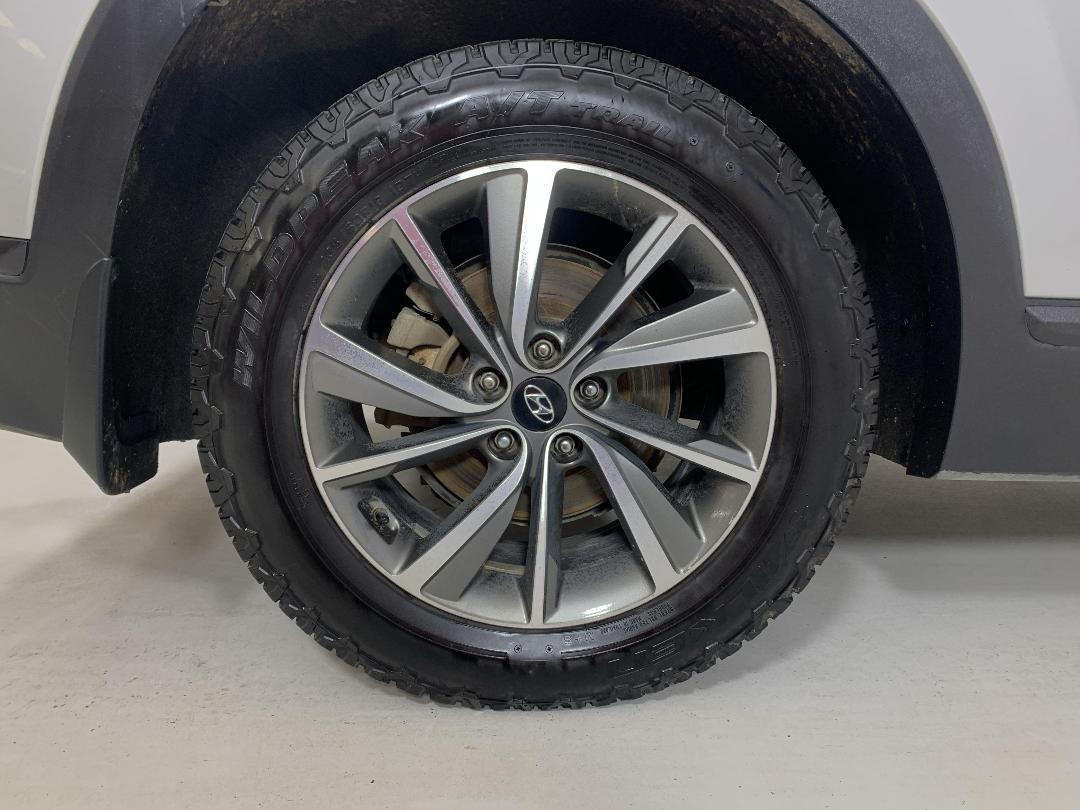 Photo '12' of Hyundai Santa FE Photo '12' of Hyundai Santa FE