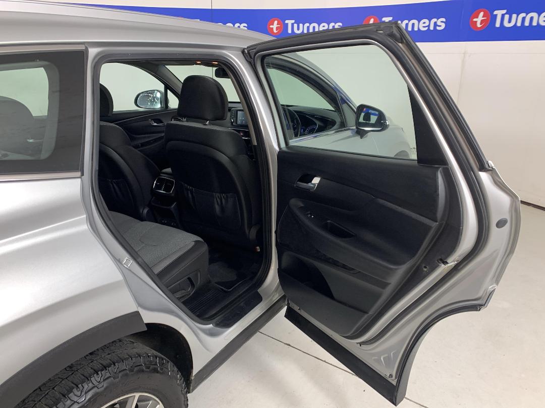 Photo '19' of Hyundai Santa FE Photo '19' of Hyundai Santa FE