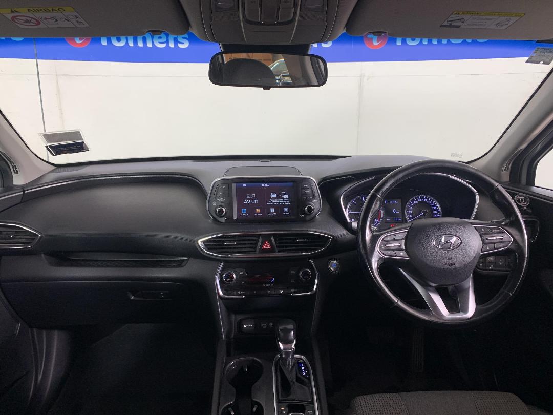 Photo '17' of Hyundai Santa FE Photo '17' of Hyundai Santa FE