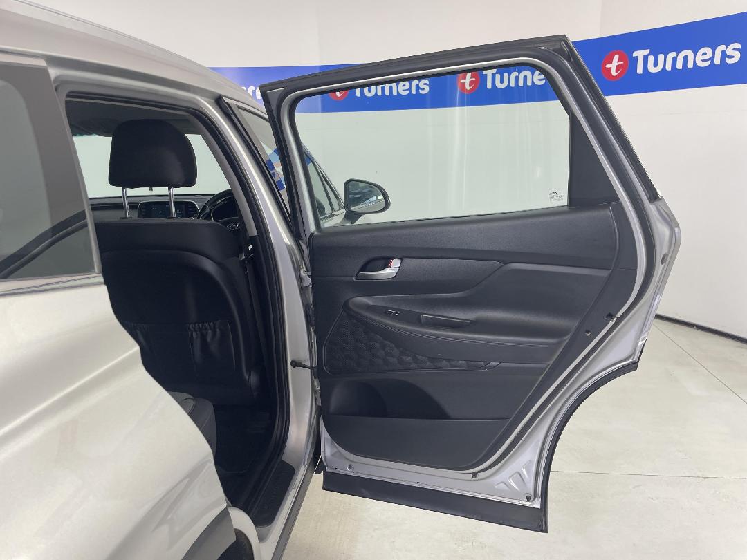 Photo '19' of Hyundai Santa FE