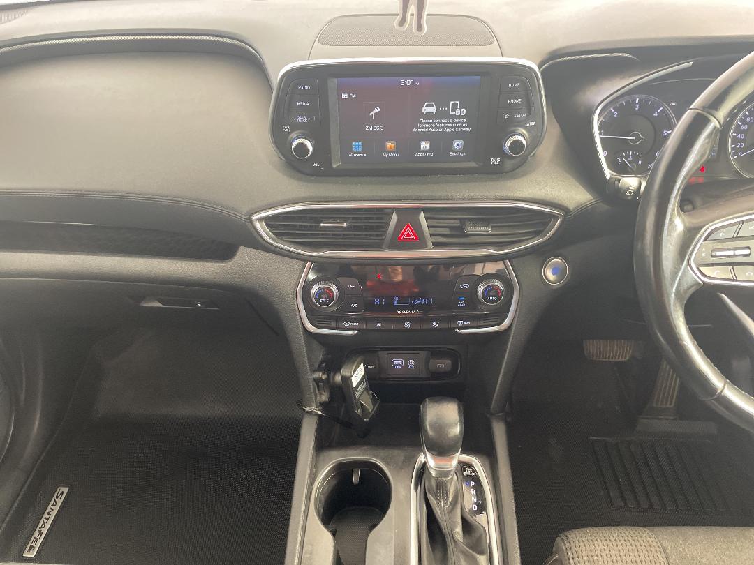 Photo '18' of Hyundai Santa FE