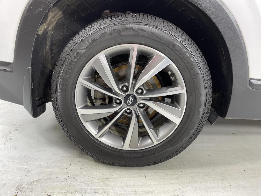 Photo '12' of Hyundai Santa FE Photo '12' of Hyundai Santa FE