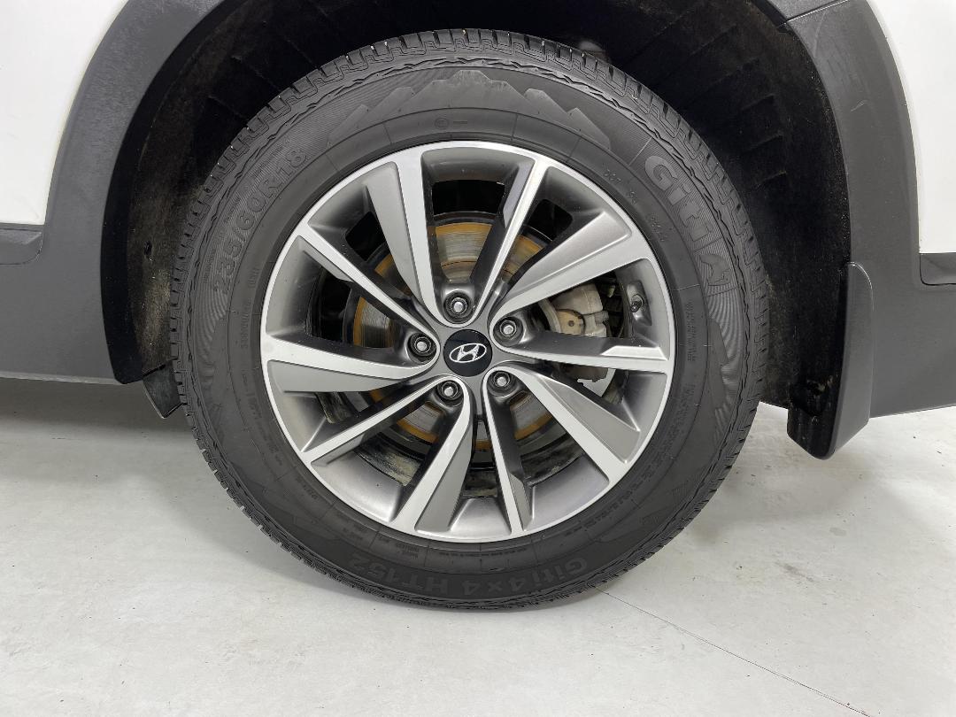 Photo '11' of Hyundai Santa FE Photo '11' of Hyundai Santa FE