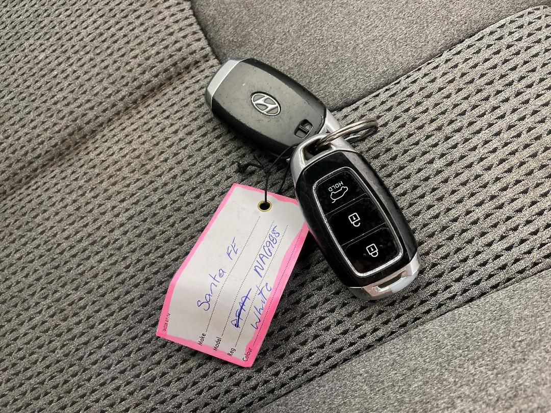 Photo '22' of Hyundai Santa FE Photo '22' of Hyundai Santa FE