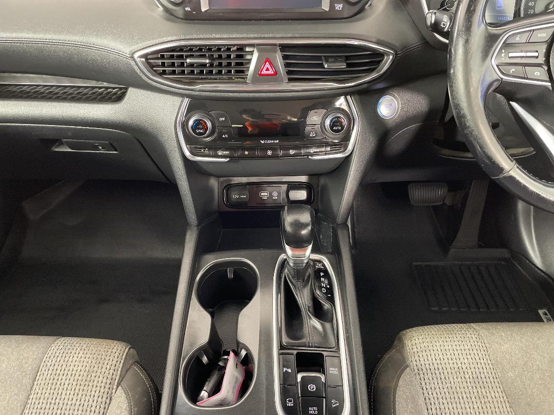 Photo '18' of Hyundai Santa FE Photo '18' of Hyundai Santa FE