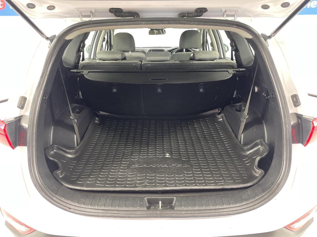 Photo '14' of Hyundai Santa FE Photo '14' of Hyundai Santa FE