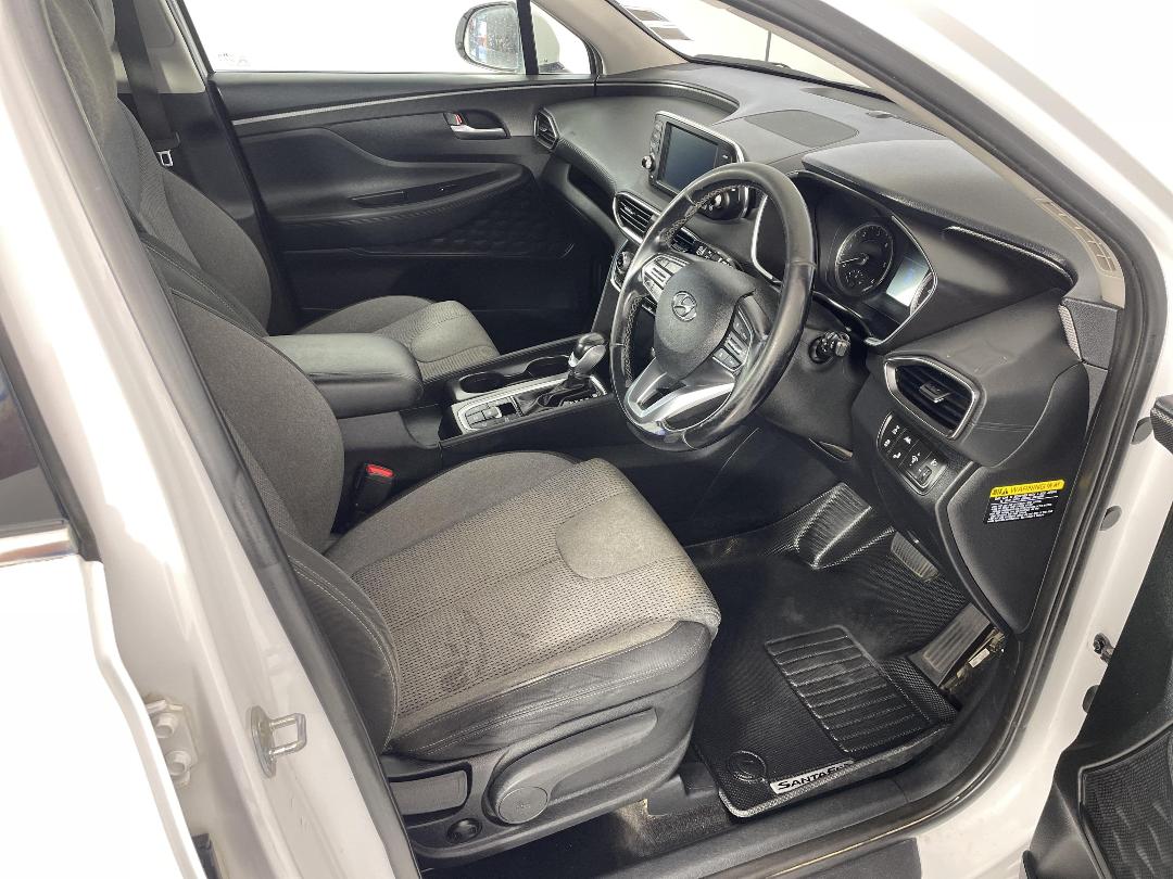 Photo '16' of Hyundai Santa FE Photo '16' of Hyundai Santa FE