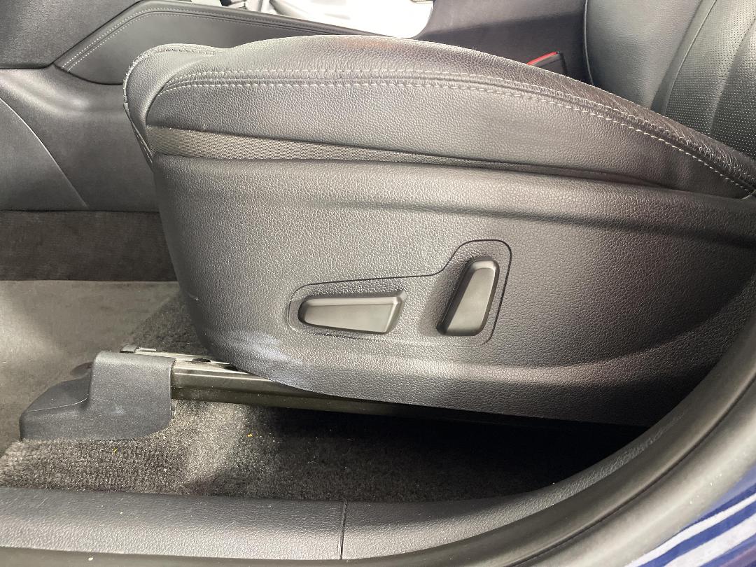 Photo '28' of Hyundai Santa FE