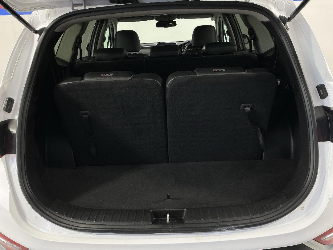 Photo '14' of Hyundai Santa FE Photo '14' of Hyundai Santa FE