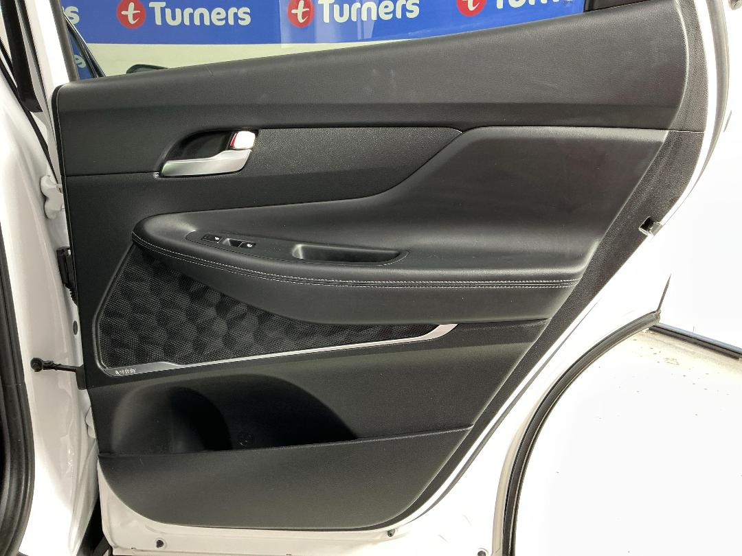 Photo '19' of Hyundai Santa FE Photo '19' of Hyundai Santa FE