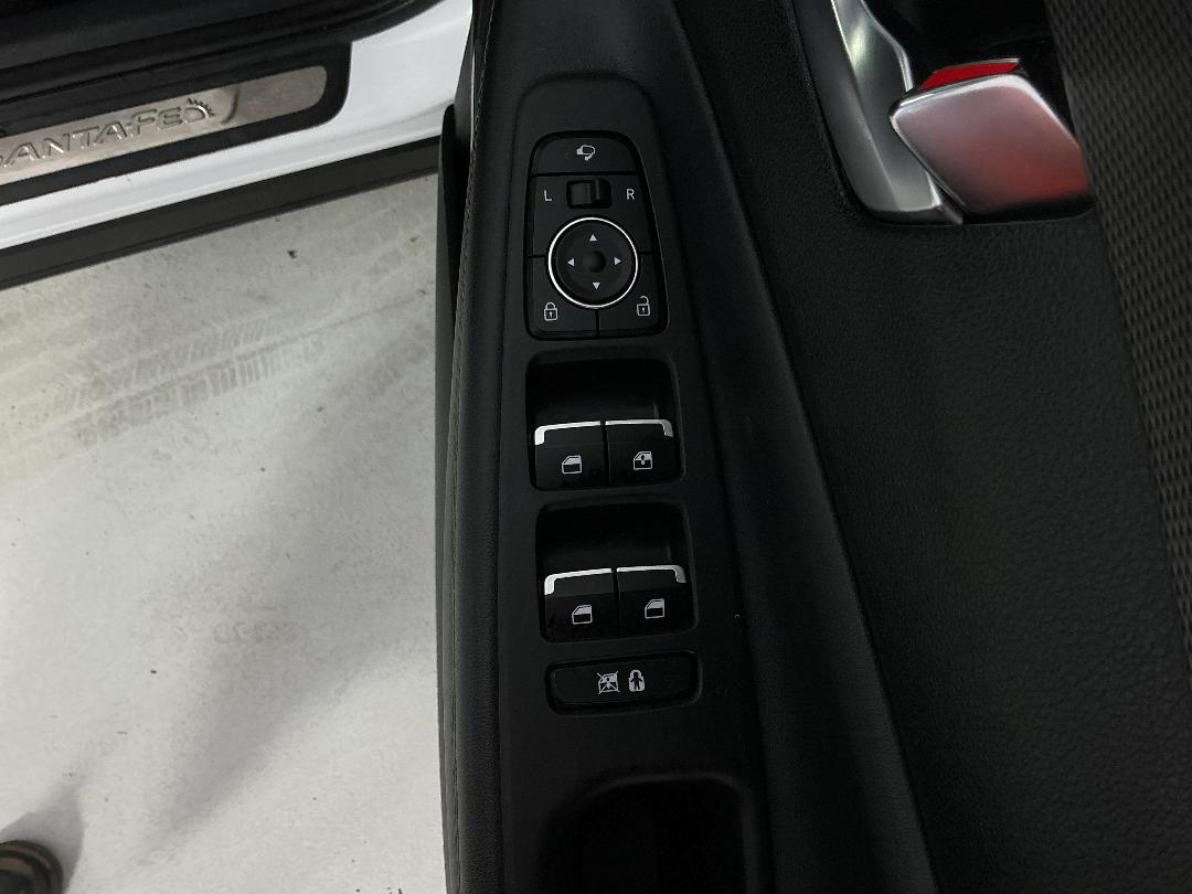 Photo '23' of Hyundai Santa FE Photo '23' of Hyundai Santa FE