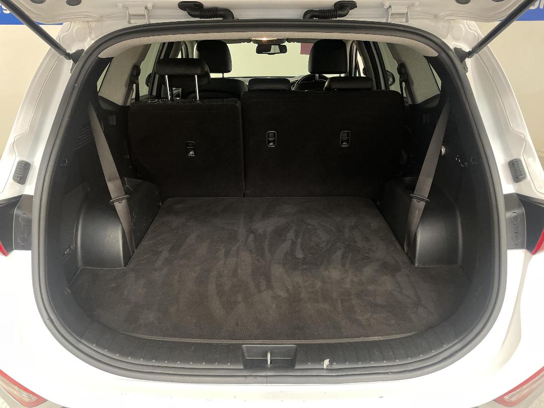 Photo '12' of Hyundai Santa FE TM Elite