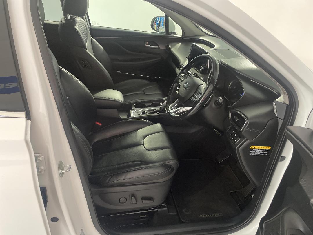 Photo '14' of Hyundai Santa FE TM Elite