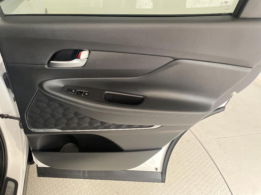 Photo '17' of Hyundai Santa FE TM Elite