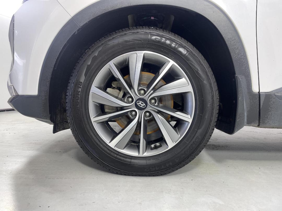 Photo '10' of Hyundai Santa FE Photo '10' of Hyundai Santa FE