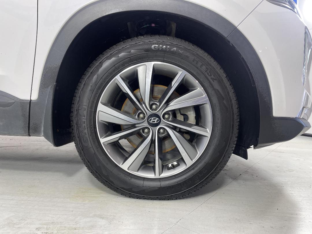 Photo '9' of Hyundai Santa FE Photo '9' of Hyundai Santa FE