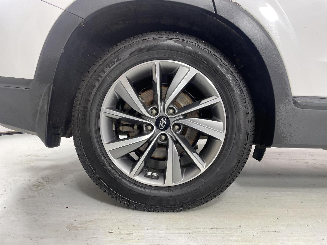 Photo '12' of Hyundai Santa FE Photo '12' of Hyundai Santa FE