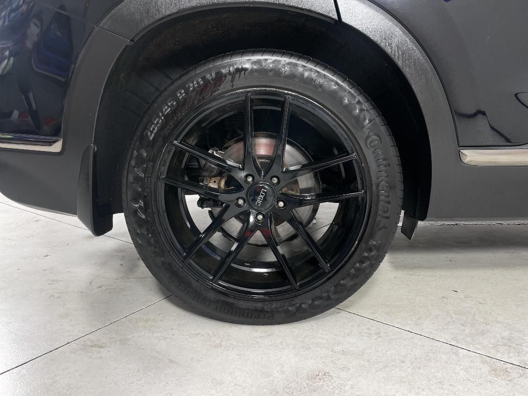 Photo '12' of Hyundai Santa FE