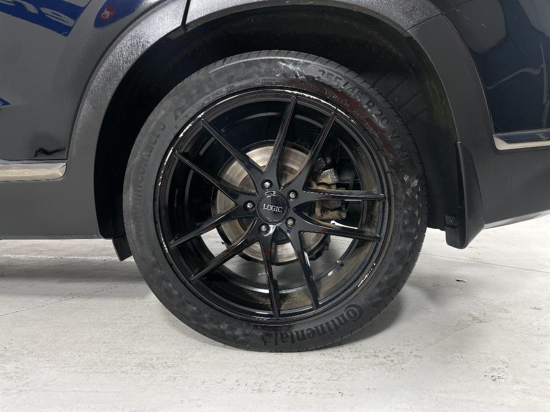 Photo '11' of Hyundai Santa FE