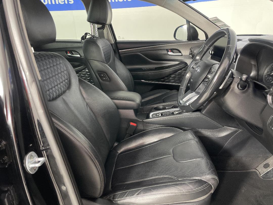 Photo '16' of Hyundai Santa FE