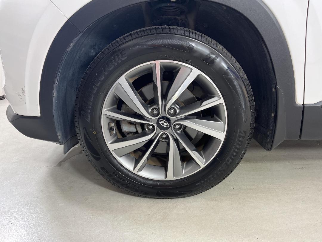 Photo '10' of Hyundai Santa FE