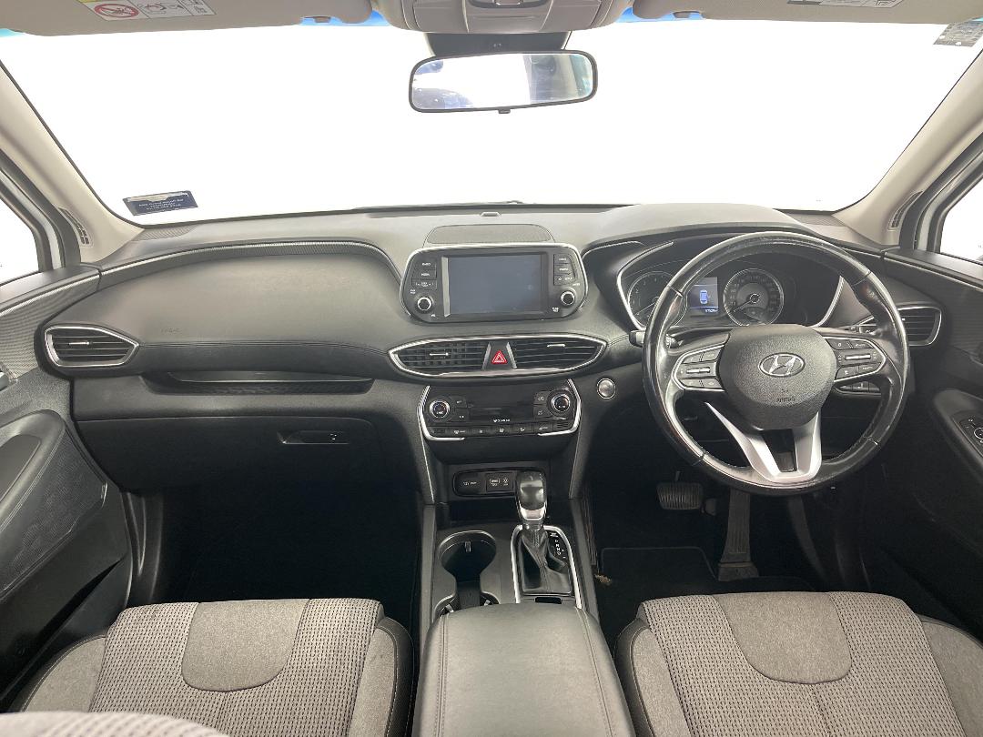 Photo '17' of Hyundai Santa FE