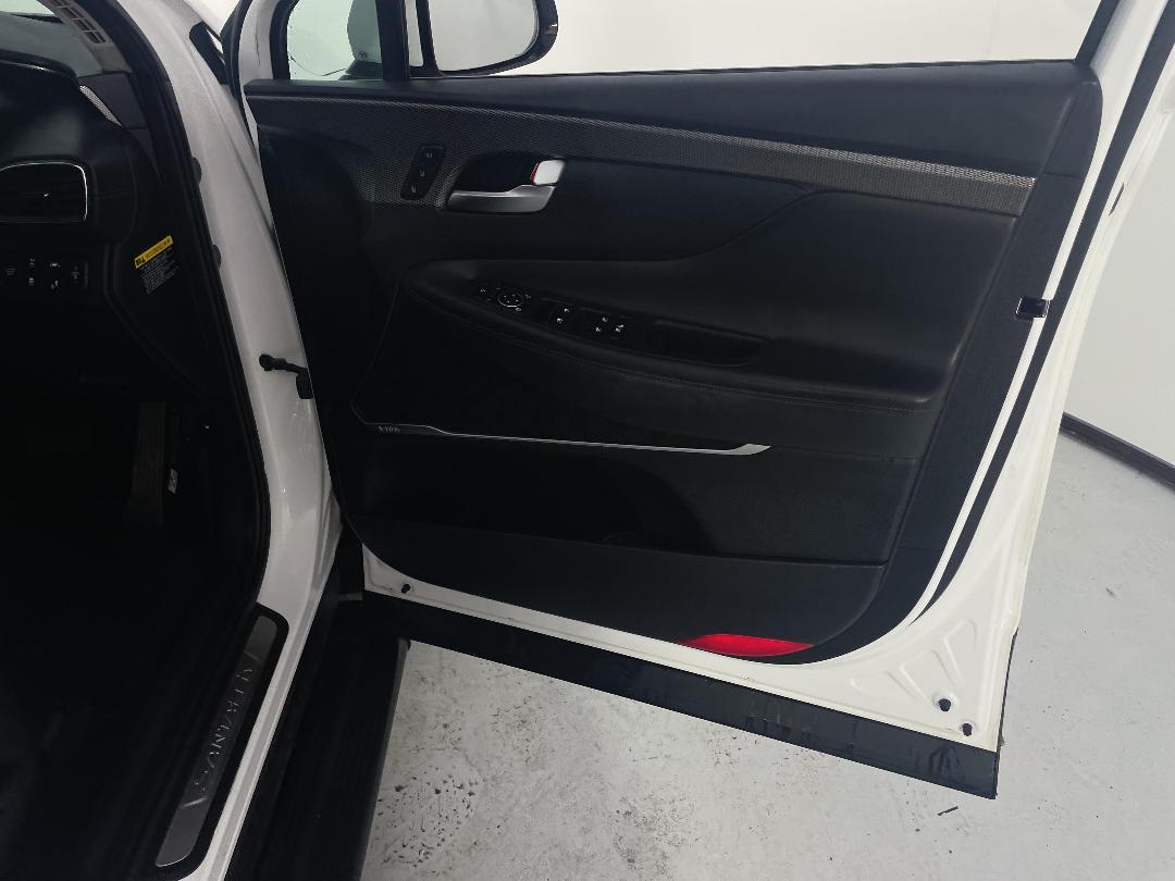 Photo '15' of Hyundai Santa FE