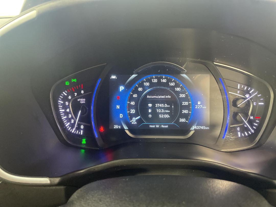 Photo '21' of Hyundai Santa FE