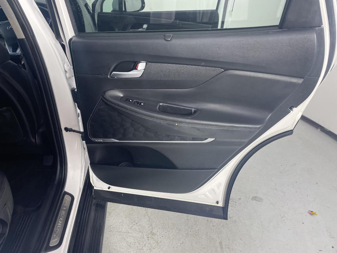 Photo '19' of Hyundai Santa FE