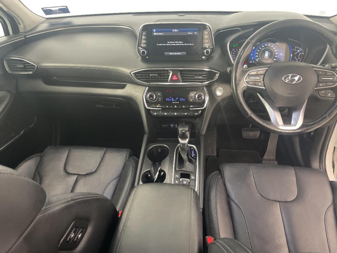 Photo '17' of Hyundai Santa FE