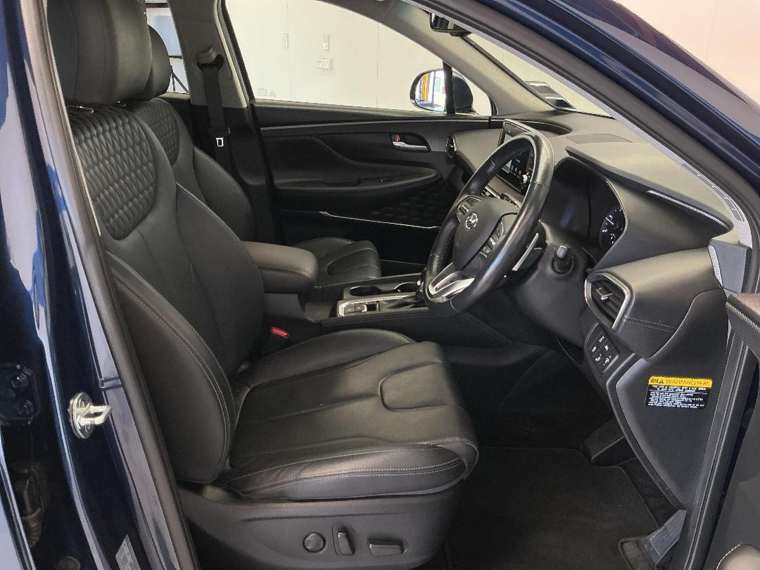 Photo '16' of Hyundai Santa FE