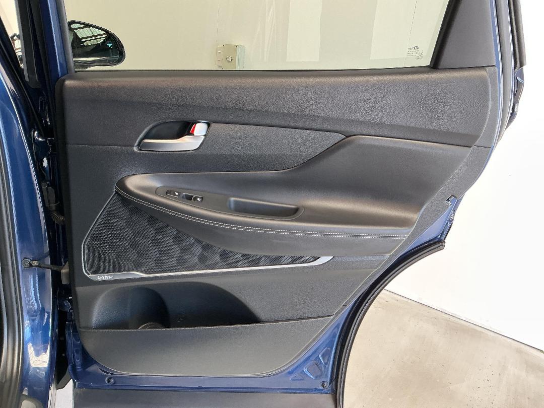 Photo '19' of Hyundai Santa FE