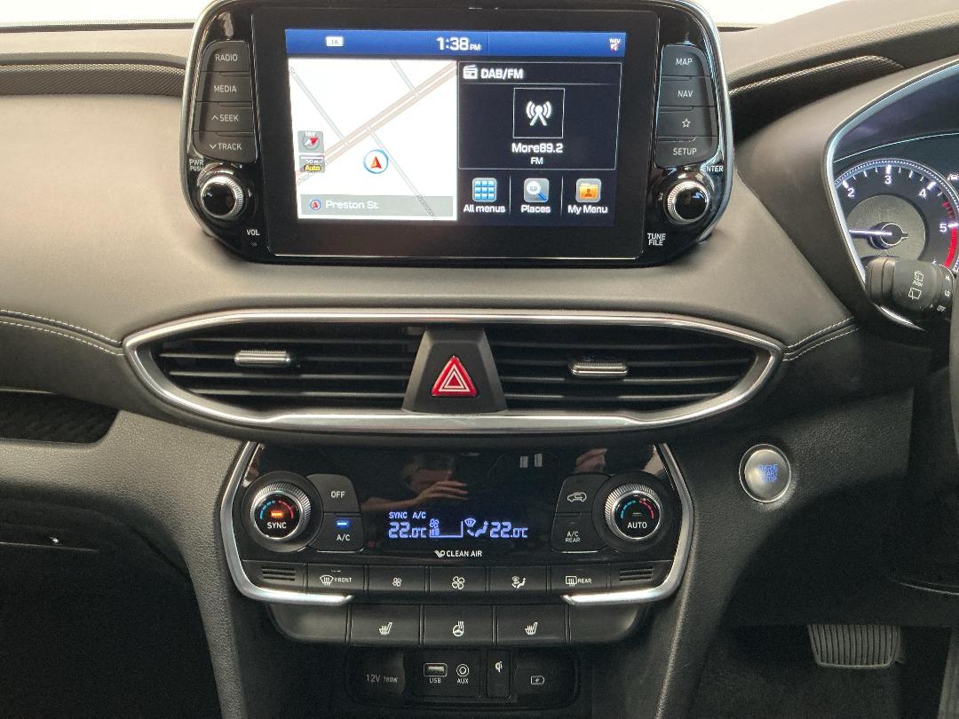 Photo '18' of Hyundai Santa FE