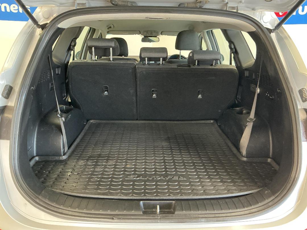 Photo '14' of Hyundai Santa FE