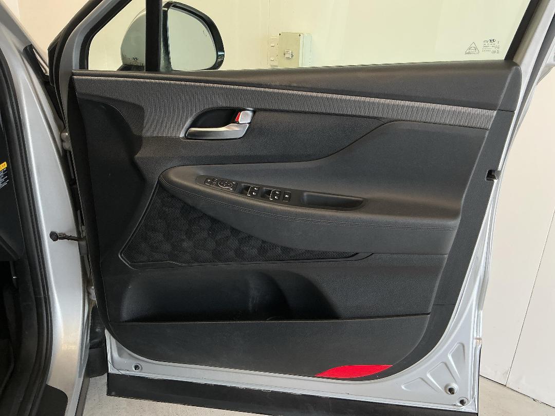 Photo '15' of Hyundai Santa FE