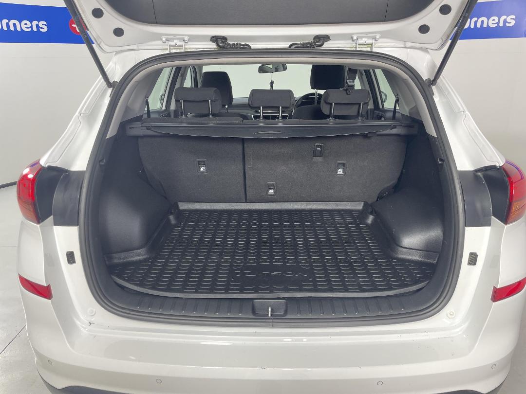 Photo '14' of Hyundai Tucson Photo '14' of Hyundai Tucson