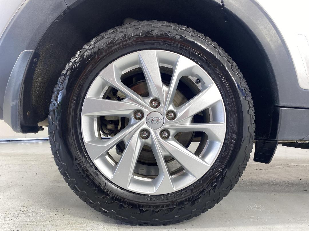 Photo '12' of Hyundai Tucson