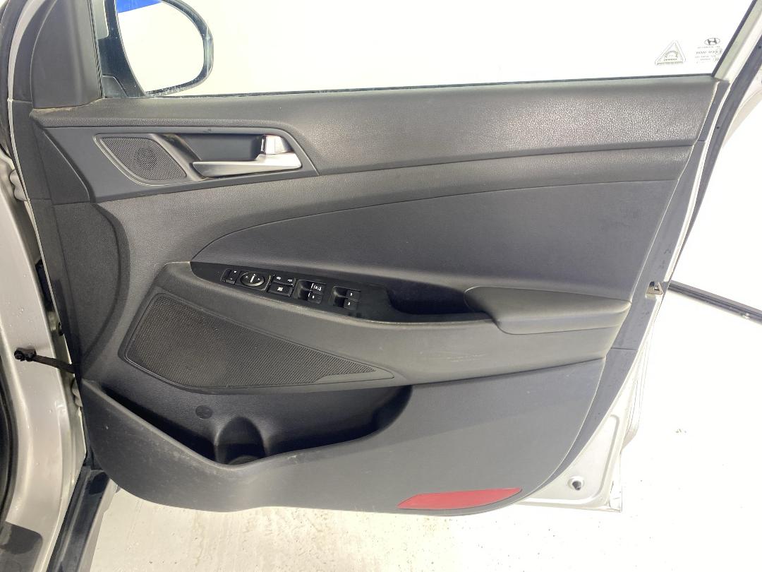 Photo '15' of Hyundai Tucson