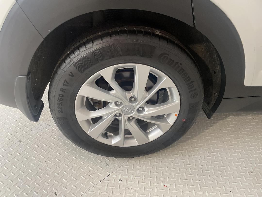 Photo '12' of Hyundai Tucson