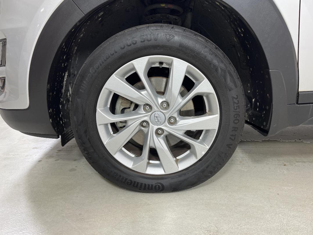 Photo '10' of Hyundai Tucson Photo '10' of Hyundai Tucson