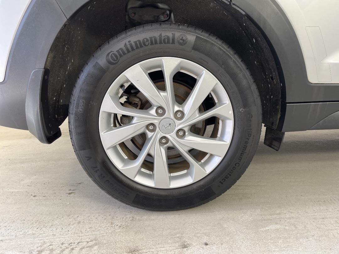 Photo '12' of Hyundai Tucson Photo '12' of Hyundai Tucson