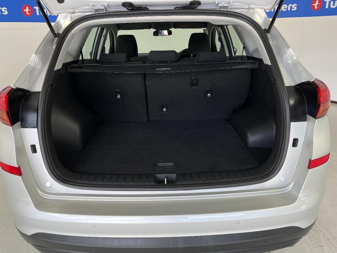 Photo '14' of Hyundai Tucson Photo '14' of Hyundai Tucson