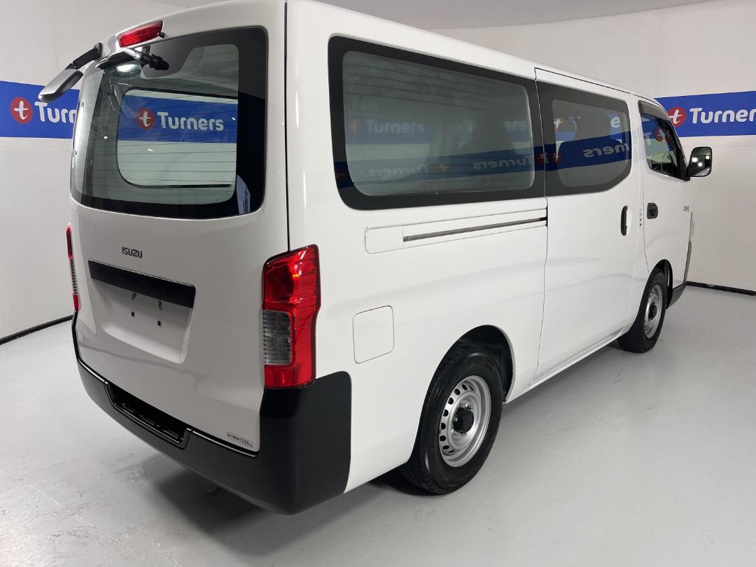 Photo '7' of Isuzu Como