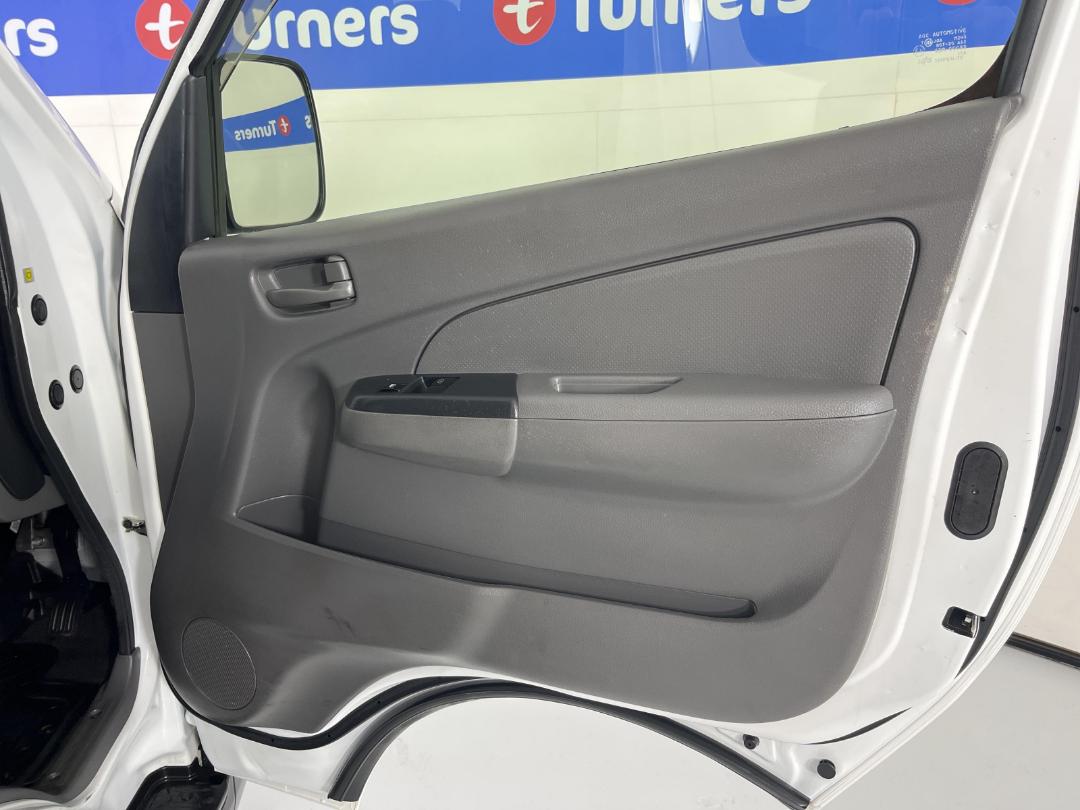 Photo '15' of Isuzu Como