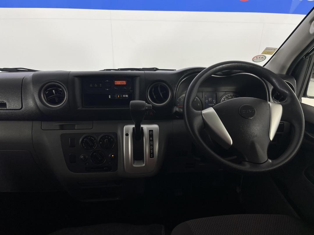 Photo '17' of Isuzu Como